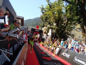 Ziel Zielkanal Zieleinlauf Ironman 70.3 WM Zell am See Österreich