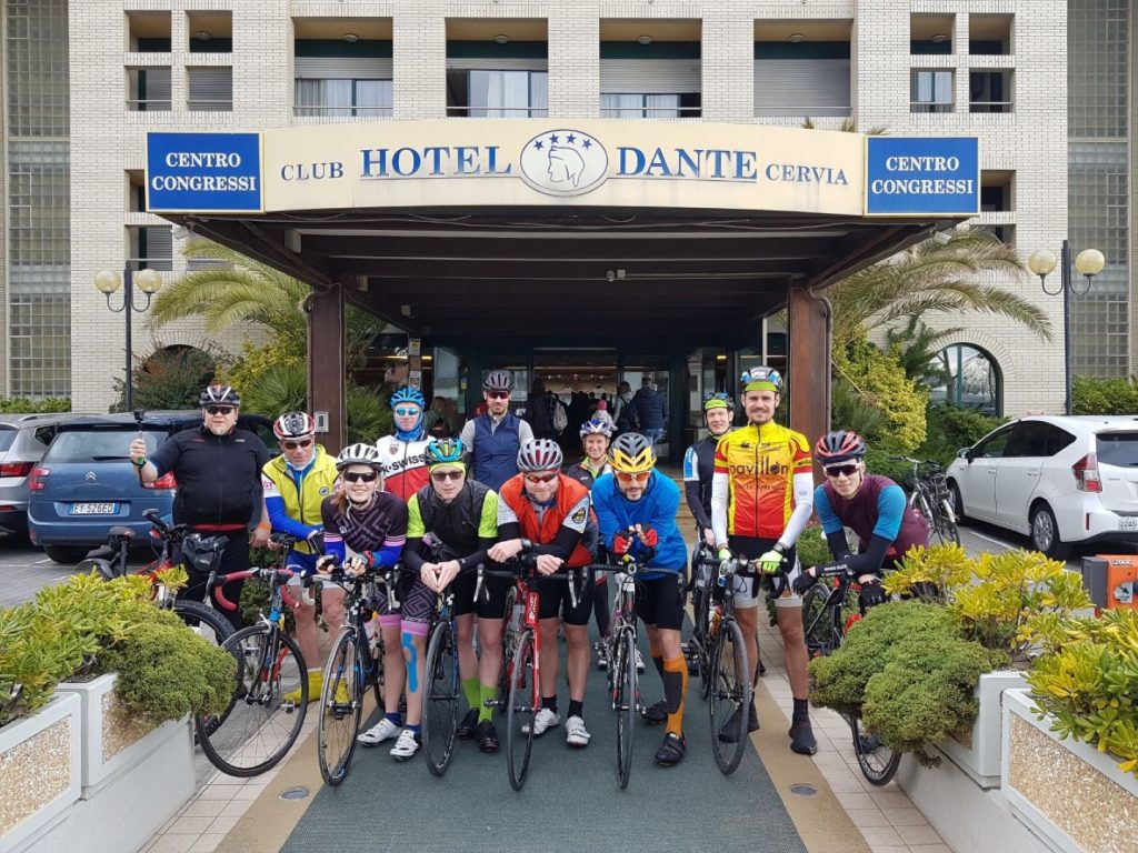 Trainingslager Italien Hotel Dante Cervia Gruppenfoto