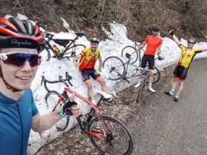 Schnee Radfahren Carpegna Park Italien