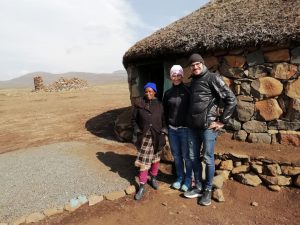 Einheimische Rundhaus Lesotho Tour