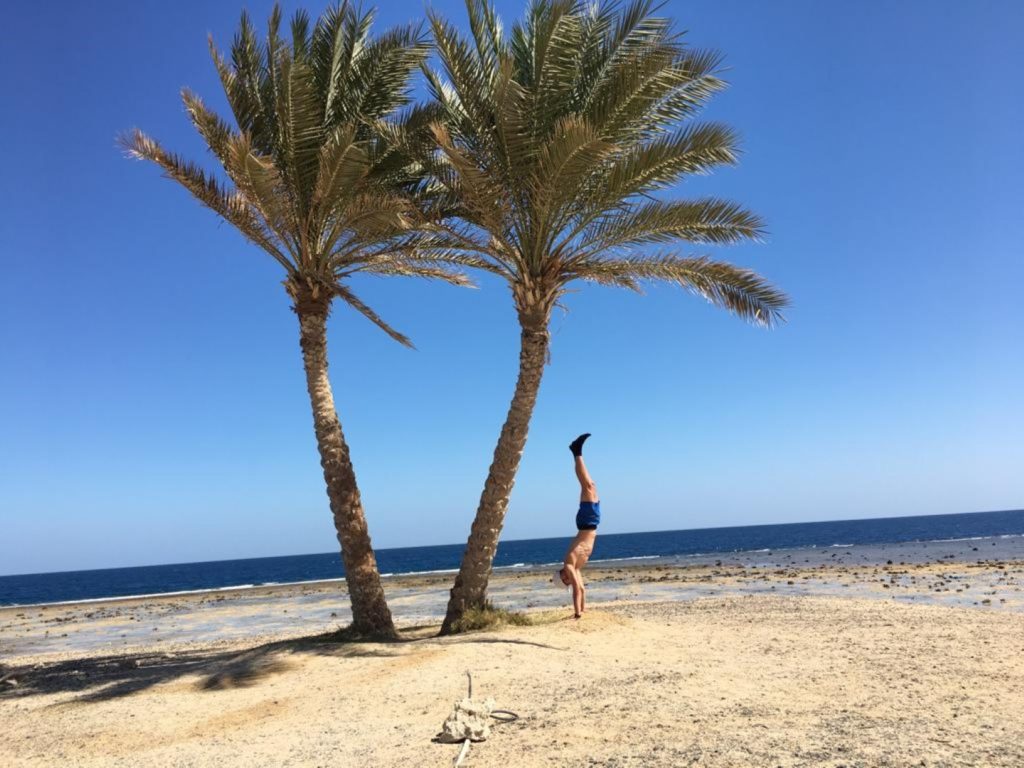 Marko Gränitz Handstand Malikia Resort