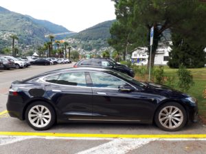 Tesla Auto Tessin Schweiz