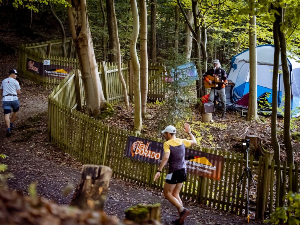 Rahmenprogramm Musik Gitarre TrailDorado 24-Stunden-Lauf