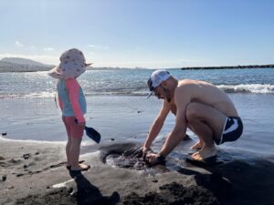 Loch buddeln Playa el Beril Costa Adeje Teneriffa